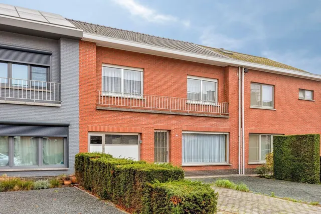 Huis te koop in Ruisbroek – 1/10