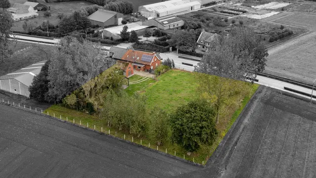 Huis te koop in Oostrozebeke – 1/10