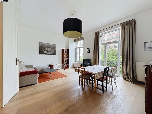 Appartement te huur in Schaerbeek – 1/7