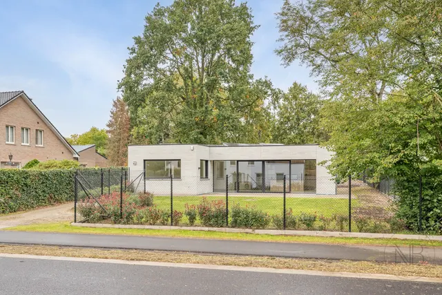 Bungalow à vendre à Zonhoven – 1/10