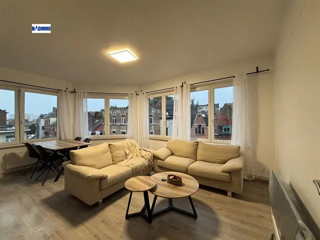Appartement te huur in Etterbeek – 1/6