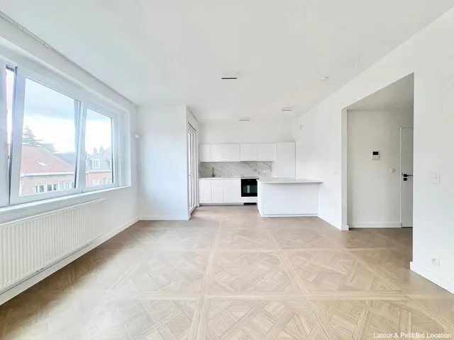 Appartement te huur in Etterbeek – 1/10