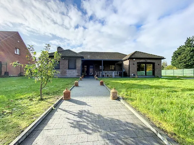 Maison à vendre à Froyennes – 1/10