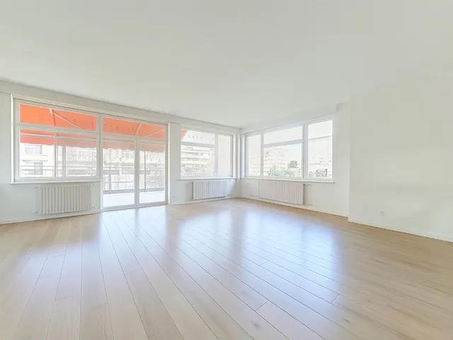 Apartment for sale in Ixelles – 1/12
