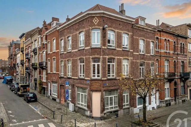 Maison à vendre à Etterbeek – 1/15
