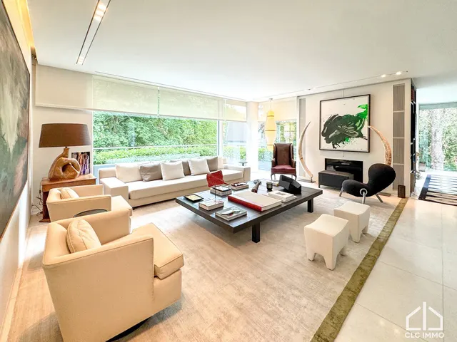 Appartement te koop in Uccle – 1/3