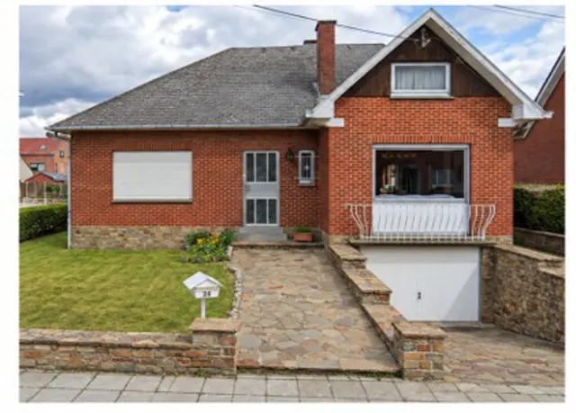 Villa à vendre à Châtelet – 1/4