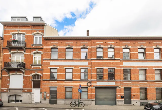 Appartement te koop in Laeken – 1/10