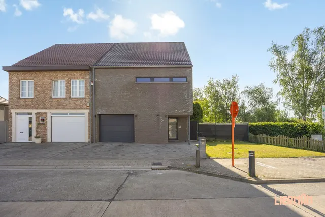 Huis te koop in Denderleeuw – 1/10
