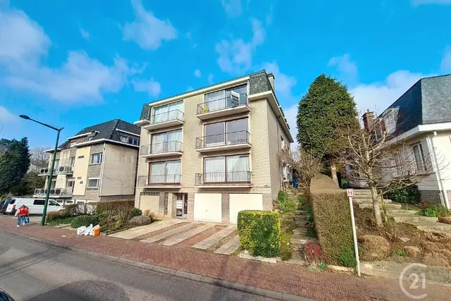 Appartement te koop in Laeken – 1/10