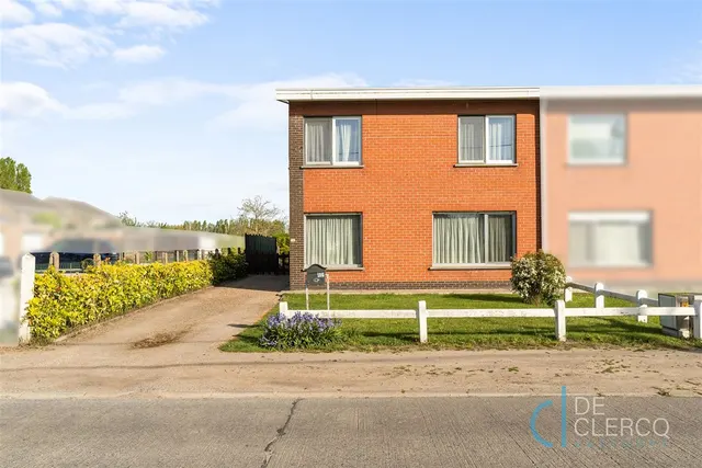 House for sale in Zeveneken – 1/10