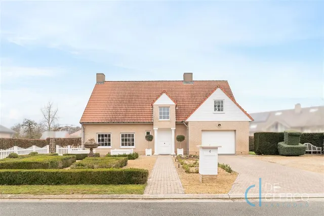 Villa for sale in Sint-Amandsberg – 1/10