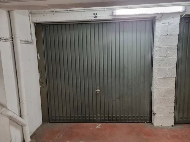 Gesloten Garagebox te koop in Bruxelles – 1/5