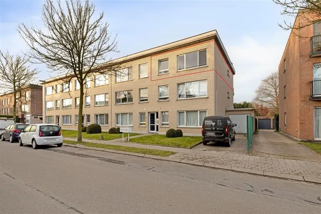 Appartement te koop in Edegem – 1/8