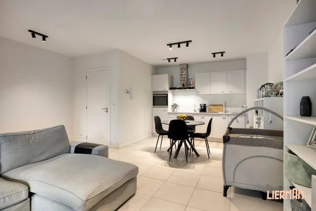 Appartement te koop in Zellik – 1/10