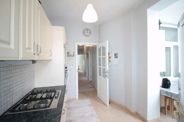Appartement te koop in Schaerbeek – 1/9