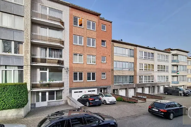 Appartement te koop in Laeken – 1/7