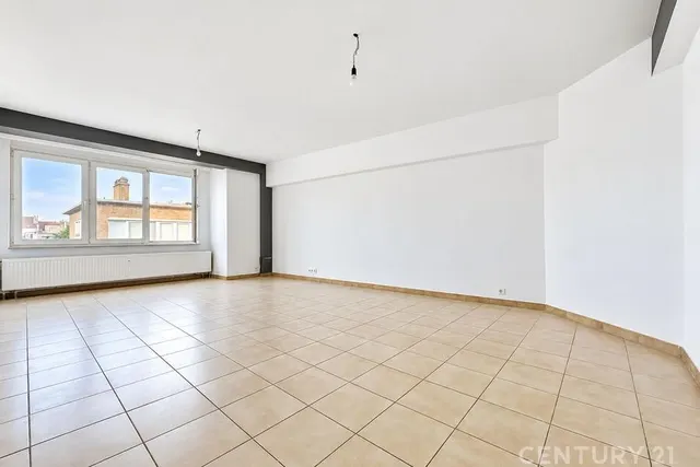 Appartement te koop in Evere – 1/8