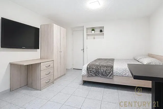 Appartement te koop in Schaerbeek – 1/8