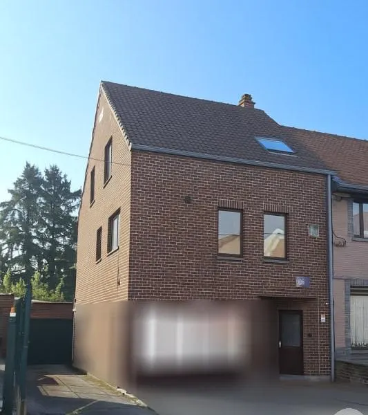 Maison à vendre à Mont-sur-Marchienne – 1/10