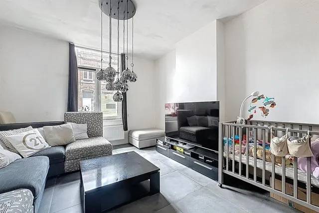 House for sale in Châtelet – 1/10