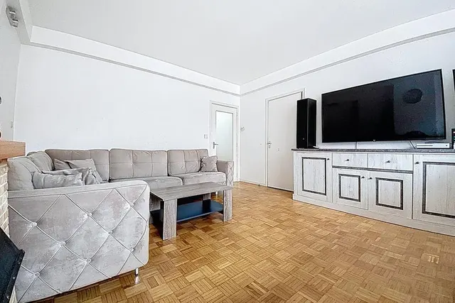 Appartement te koop in Schaerbeek – 1/8