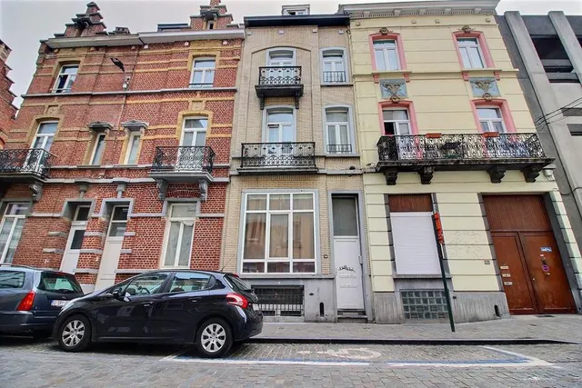 Maison à vendre à Bruxelles – 1/9