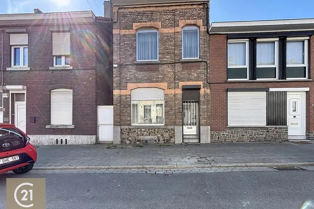 Maison à vendre à Charleroi – 1/10