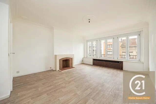 Appartement te koop in Schaerbeek – 1/10