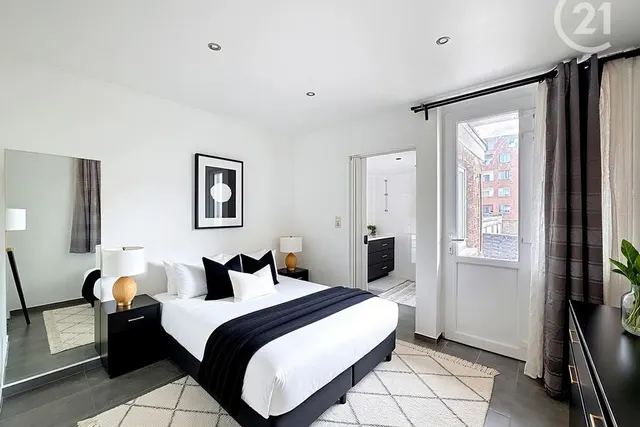 Appartement te koop in Koekelberg – 1/8