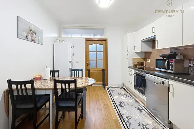 Appartement te koop in Saint-Josse-ten-Noode – 1/10
