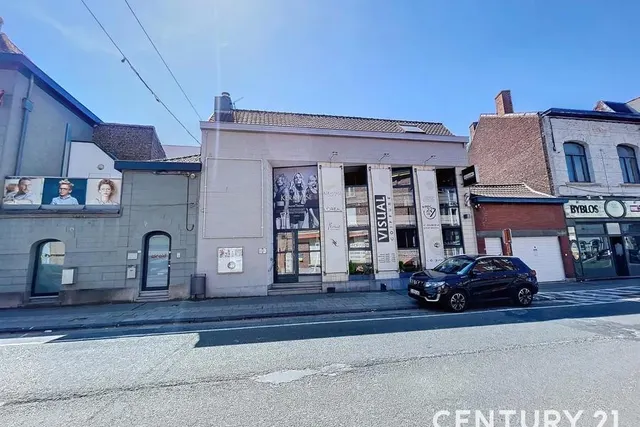 Huis te koop in Leuze-En-Hainaut – 1/4
