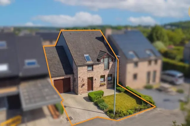 Maison à vendre à Vedrin – 1/4