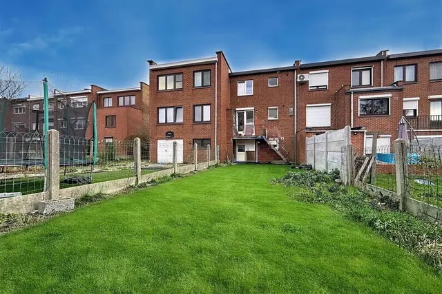 House for sale in Châtelet – 1/4