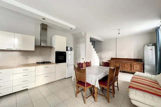 Maison à vendre à Pont-À-Celles – 1/4