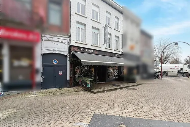 House for sale in Châtelet – 1/4