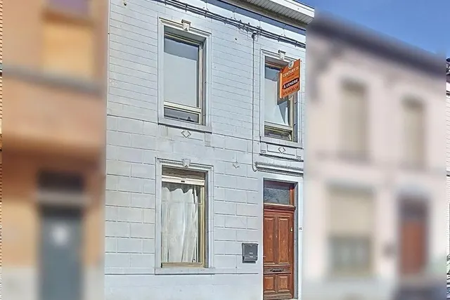 Huis te koop in La Louvière – 1/4