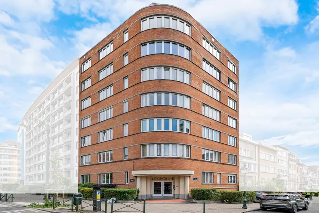 Appartement te koop in Molenbeek-saint-jean – 1/10