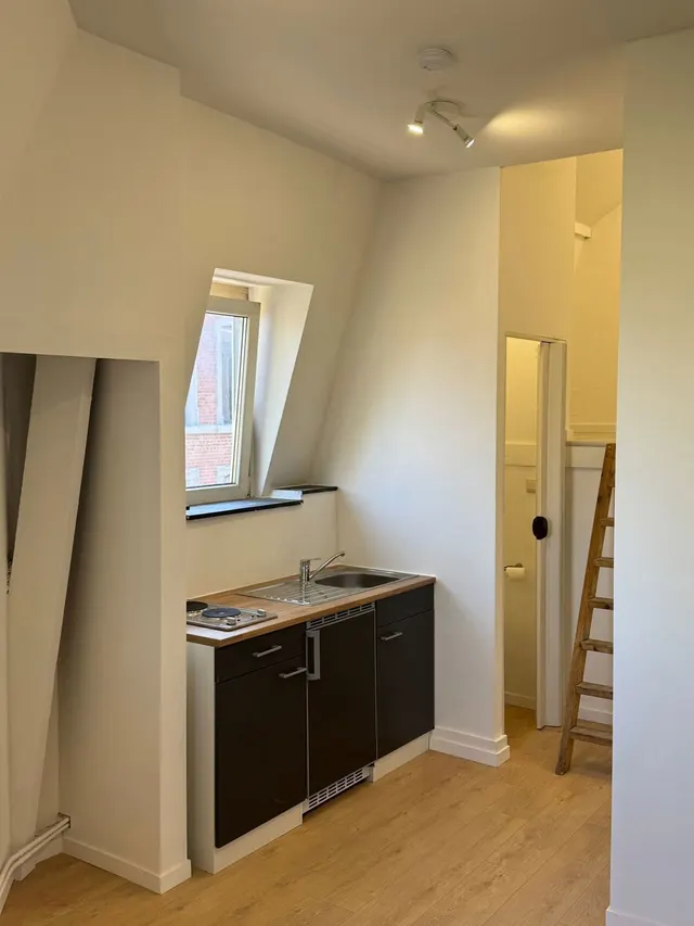 Appartement te huur in Liège – 1/8