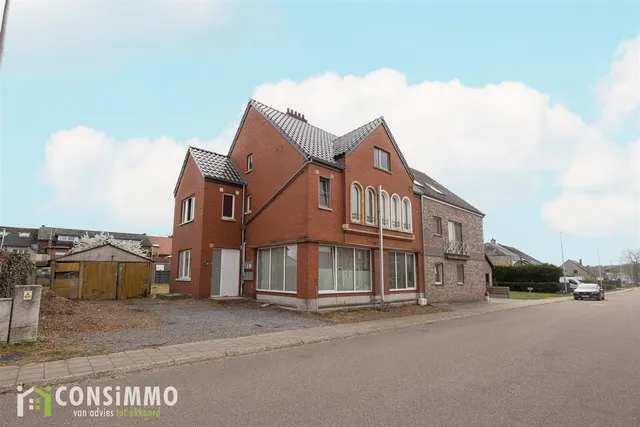 Huis te koop in Genk – 1/10