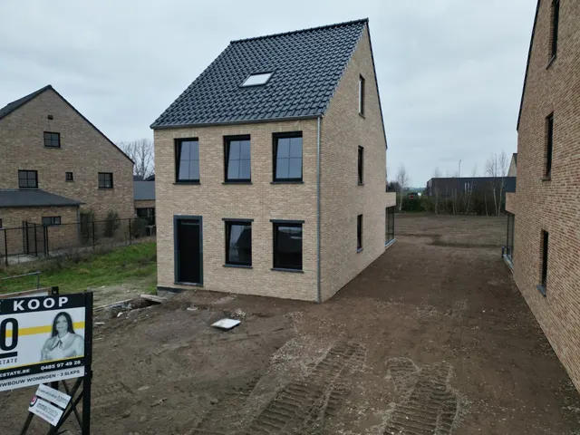Huis te koop in Elen – 1/10