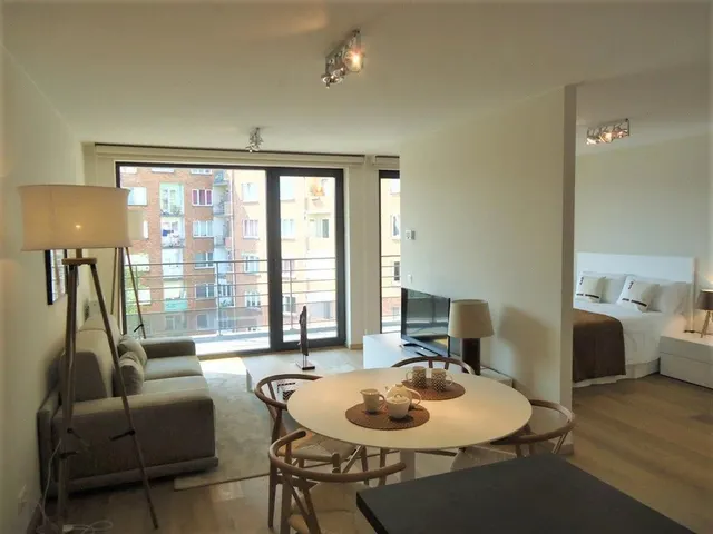 Appartement te huur in Ixelles – 1/9