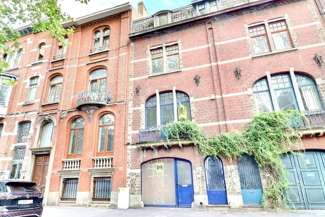 Huis te koop in Charleroi – 1/10