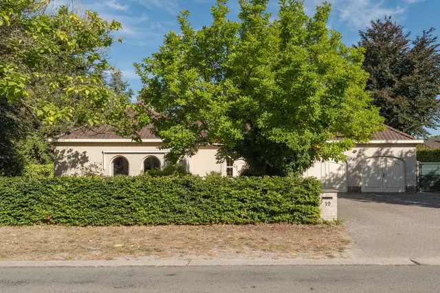 Villa te koop in Achel – 1/10