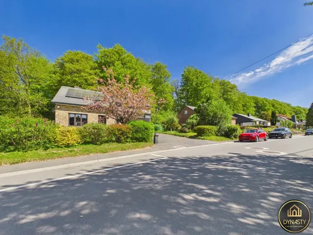 Huis te koop in Libramont-Chevigny – 1/10
