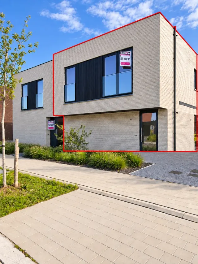 Halfopen woning te koop in Roeselare – 1/10