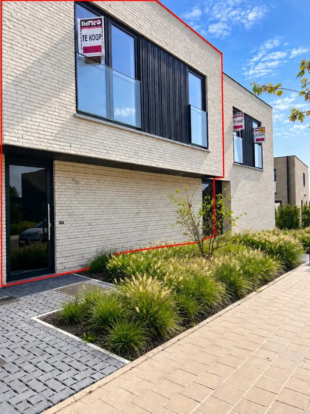 Halfopen woning te koop in Roeselare – 1/7