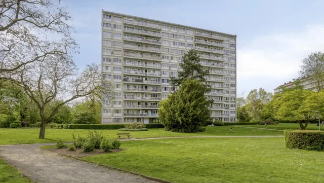 Appartement te koop in Zellik – 1/10
