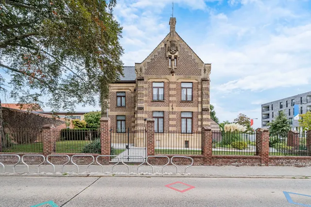 Herenhuis à vendre à Zoutleeuw – 1/10