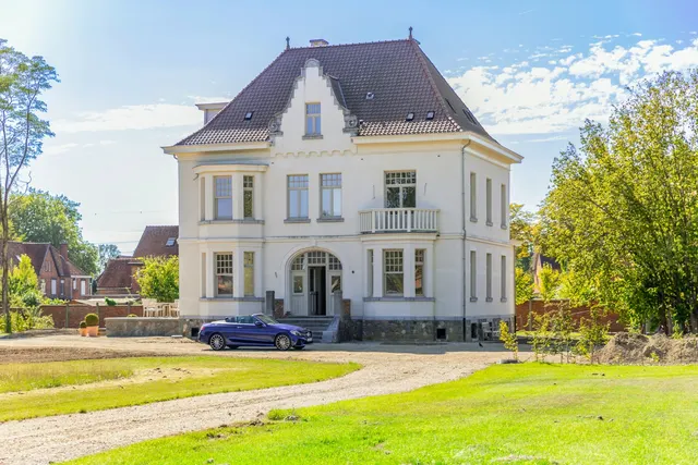 uitzonderlijke villa te koop in Beringen – 1/68